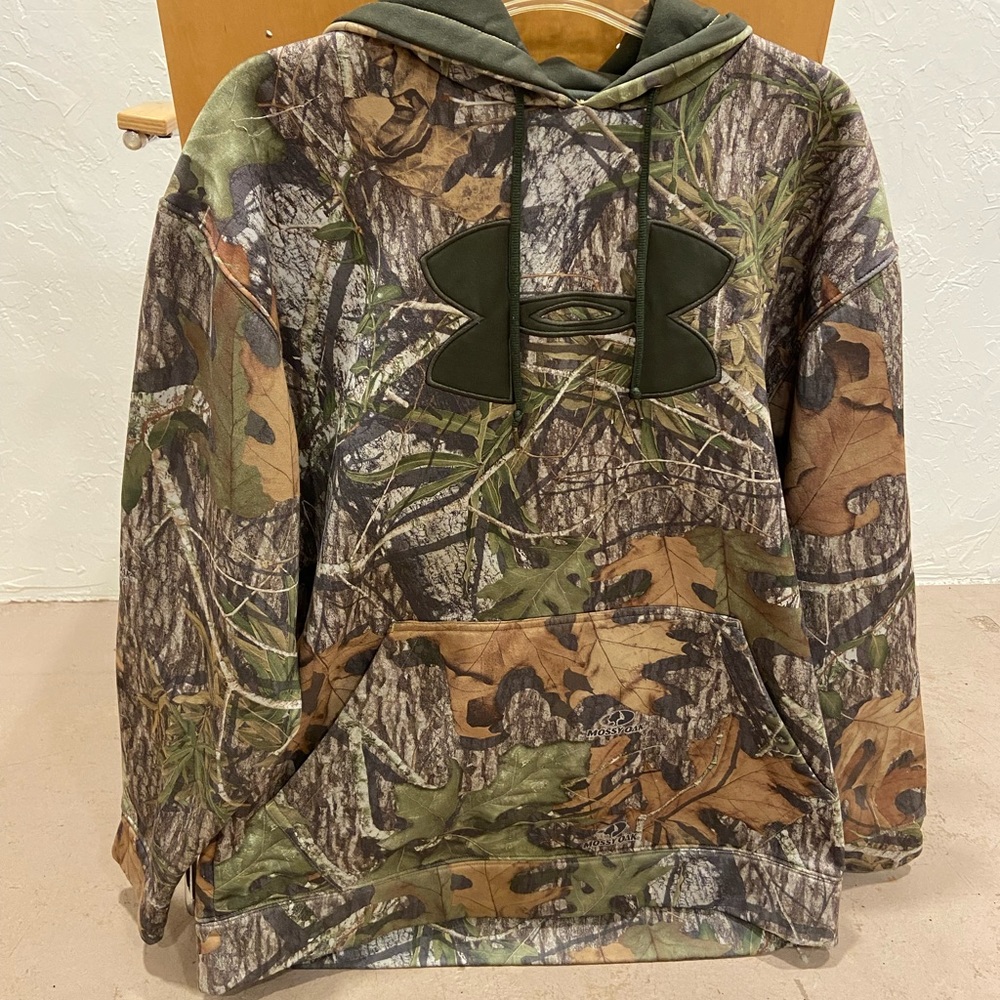 Under Armour Mossy Oak Camouflage Sweatshirt